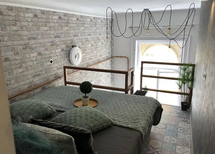 Corvin Near Semmelweis And Heimpal Appartement Budapest