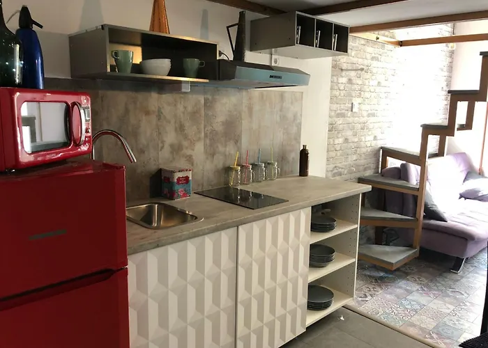 Apartamento Corvin Near Semmelweis And Heimpal *